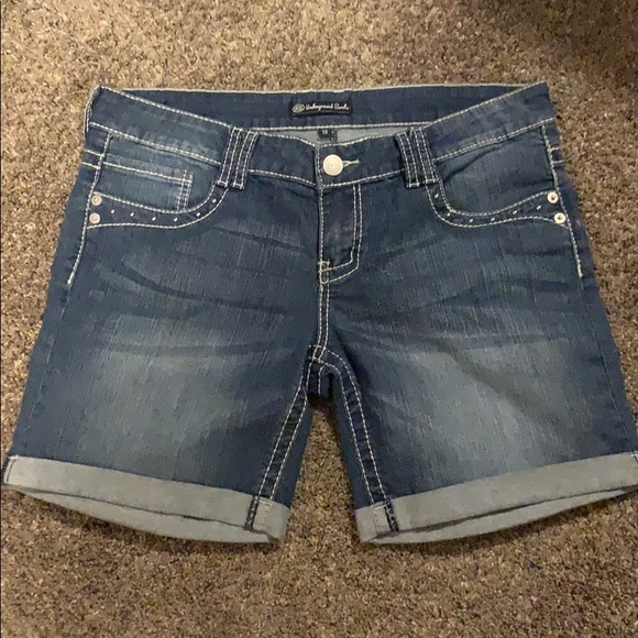 Denim shorts - Picture 1 of 8